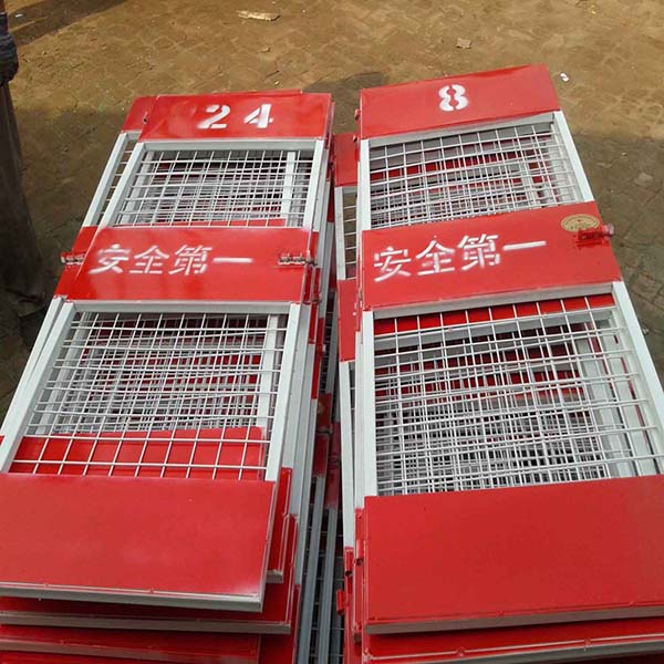 施工電梯安全門(mén)